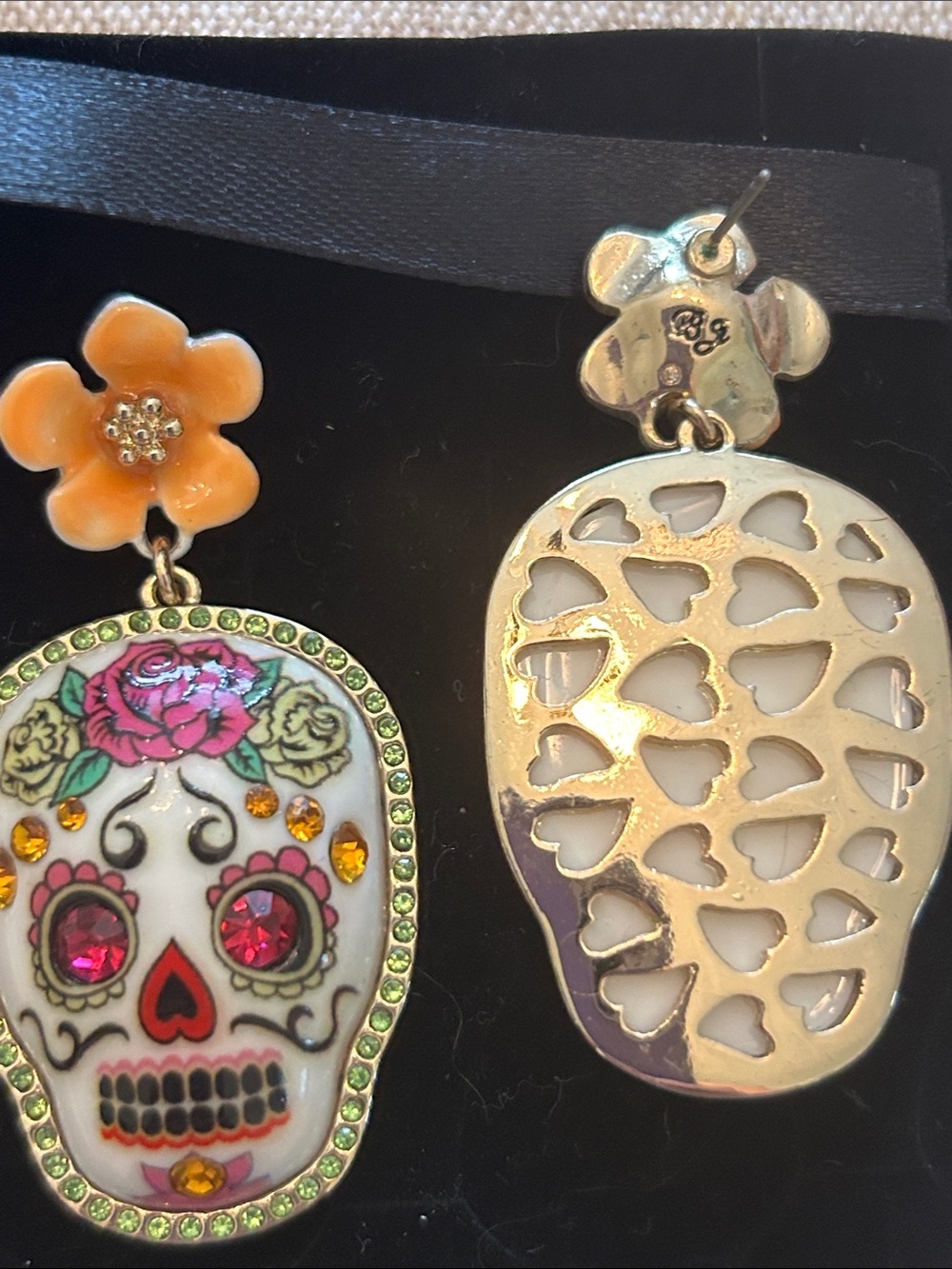 Betsey Johnson Orange Flower Sugar Skull Dangle Earrings - Picture 3 of 5